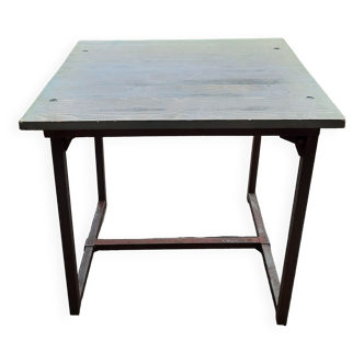 Folding square industrial table