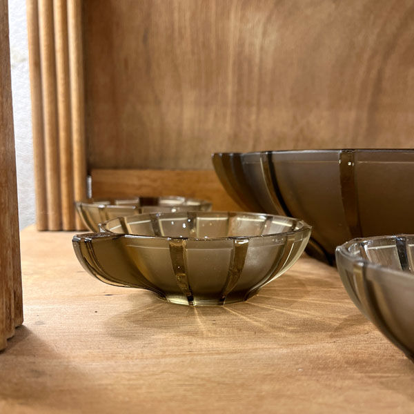 Art Deco glass dessert service, 1 cup and 7 cups