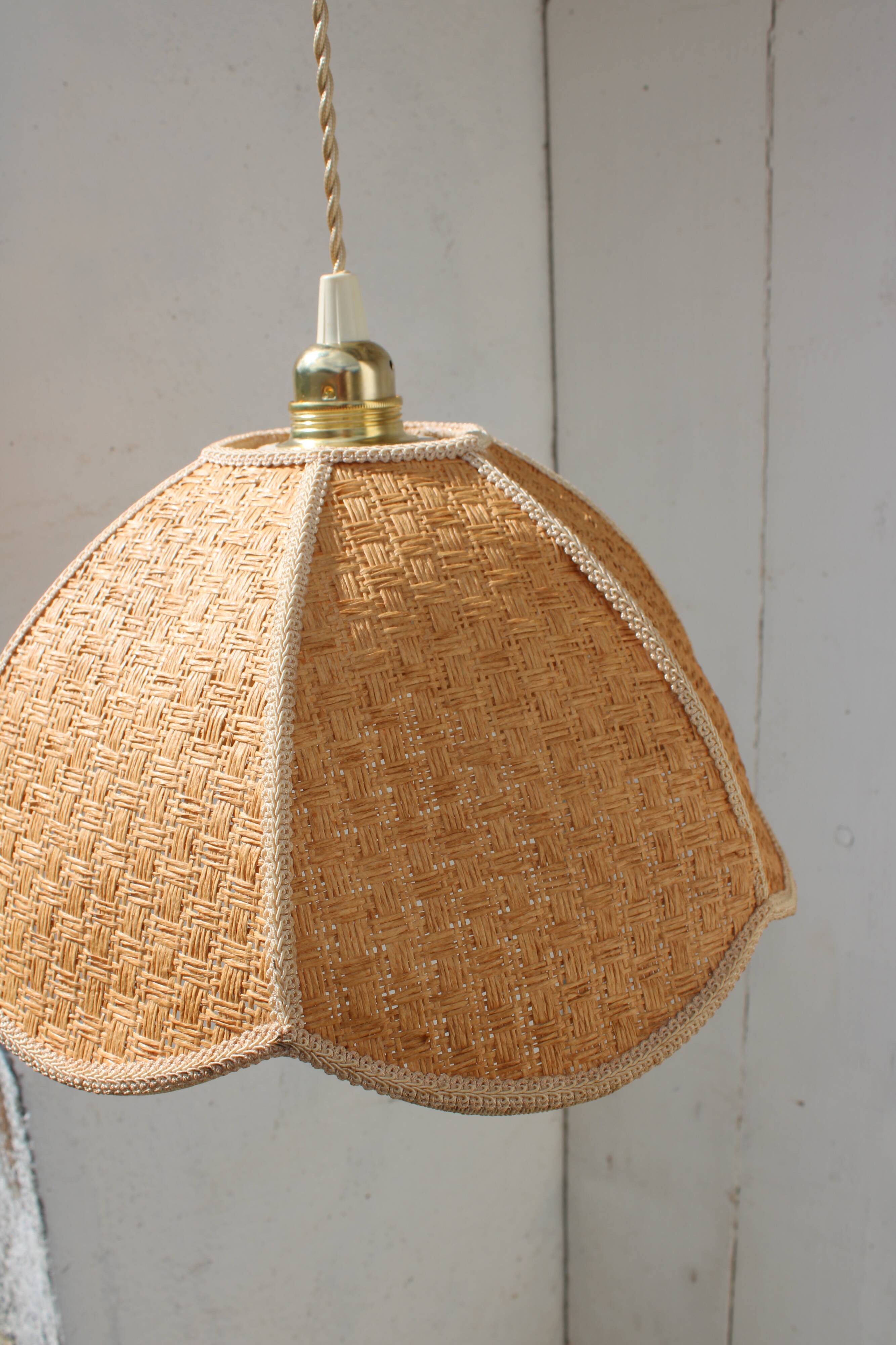 Realectrified rattan flower suspension