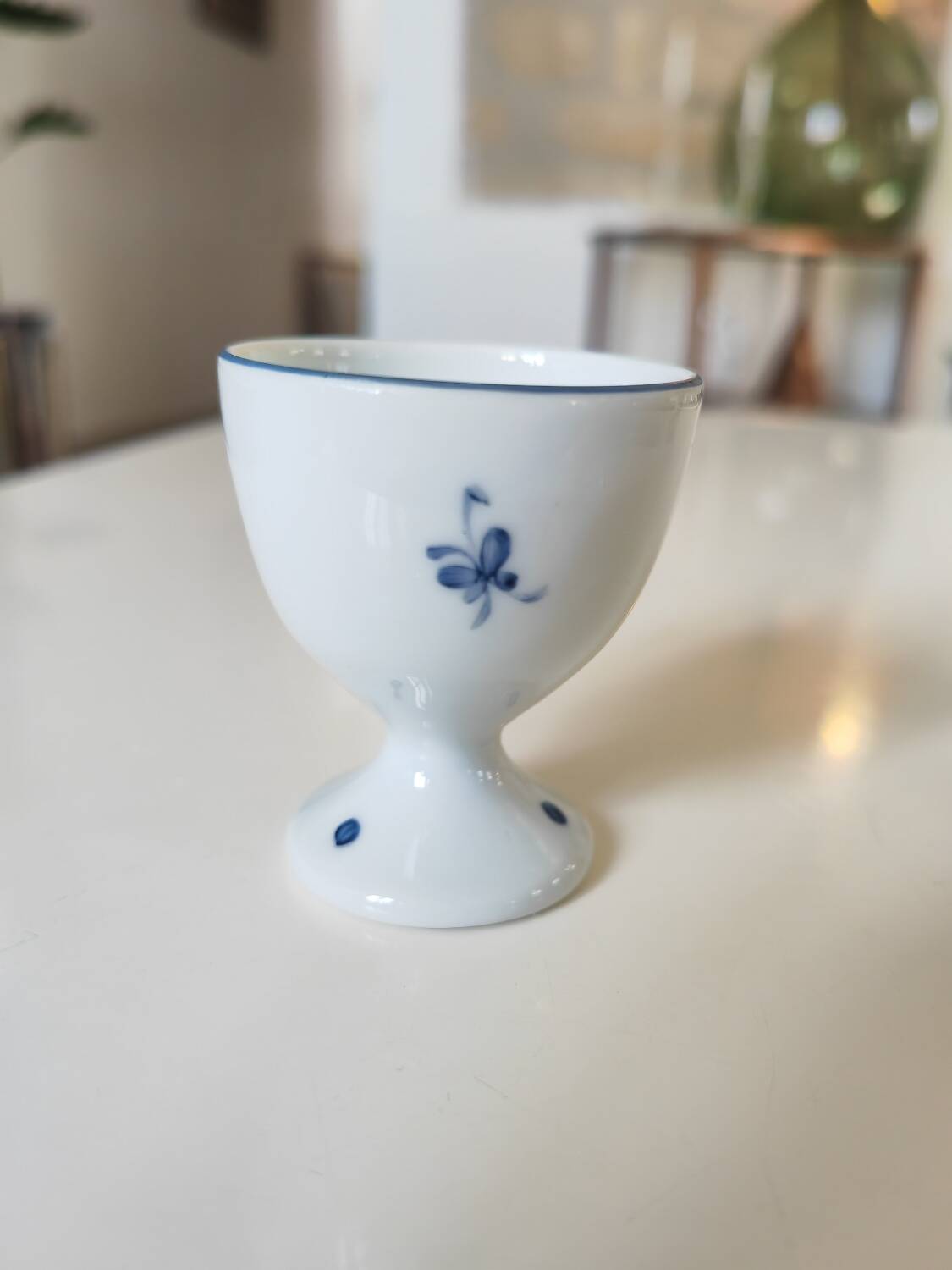 Chantilly porcelain egg cup