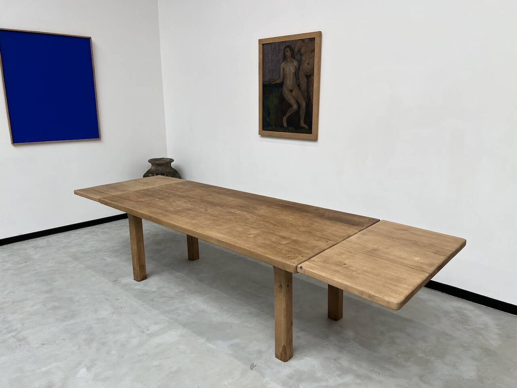Large farm table from the 60s, in solid oak, with extensions