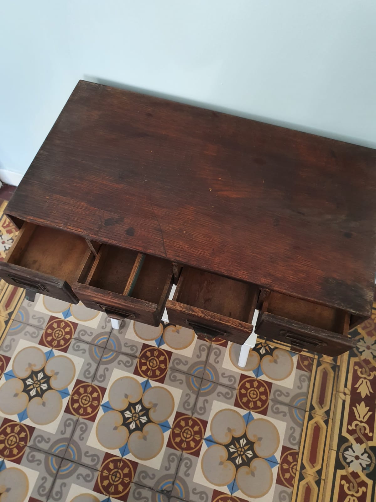 Small furniture from furniture to drawers