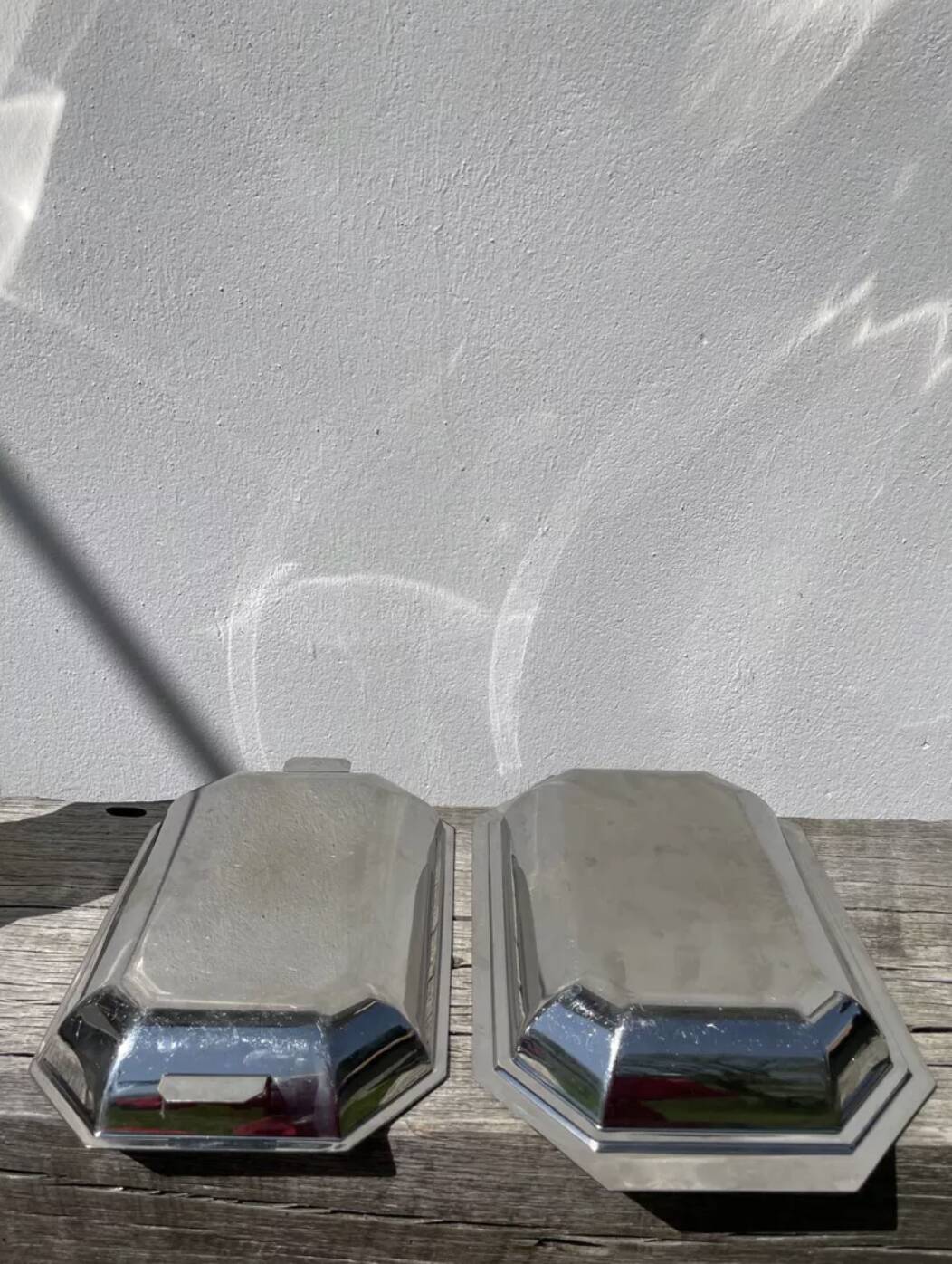 Plats rectangulaires en inox art déco