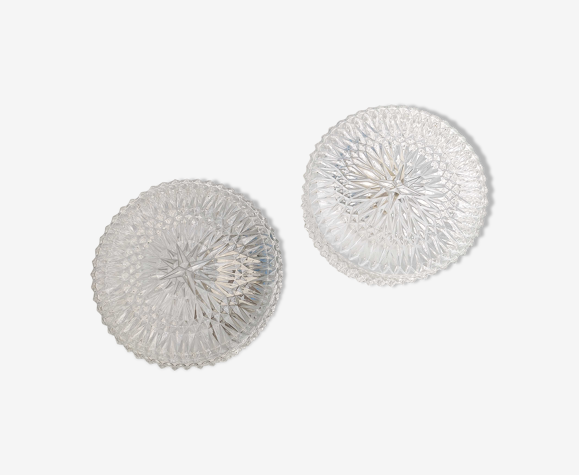 Paire de plafonniers ronds en verre moulé relief