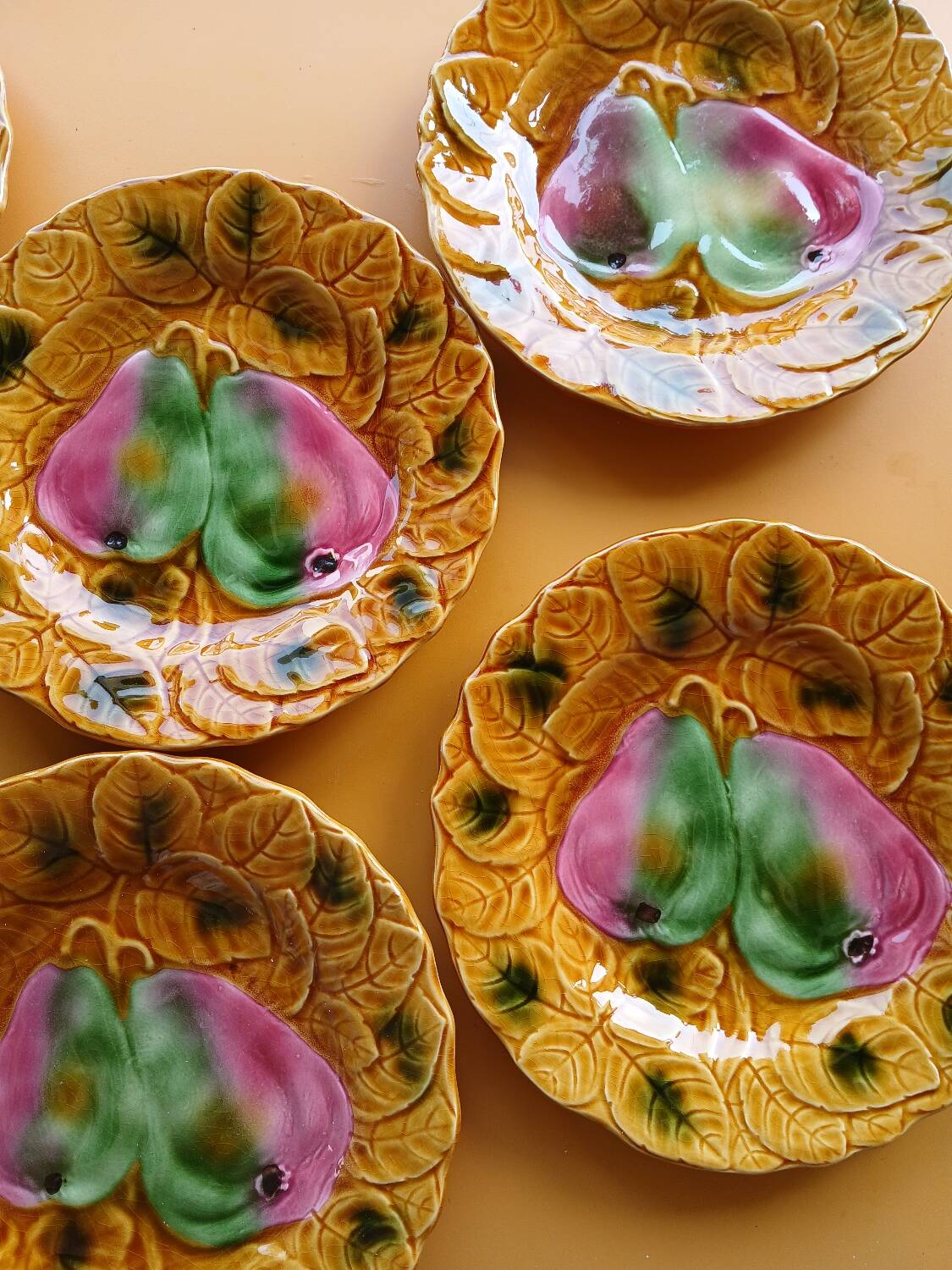 Set of 6 barbotine plates Digoin Sarreguemines from the 1950s-60s.