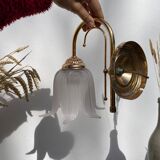 Flower wall lamp in glass and gilded metal