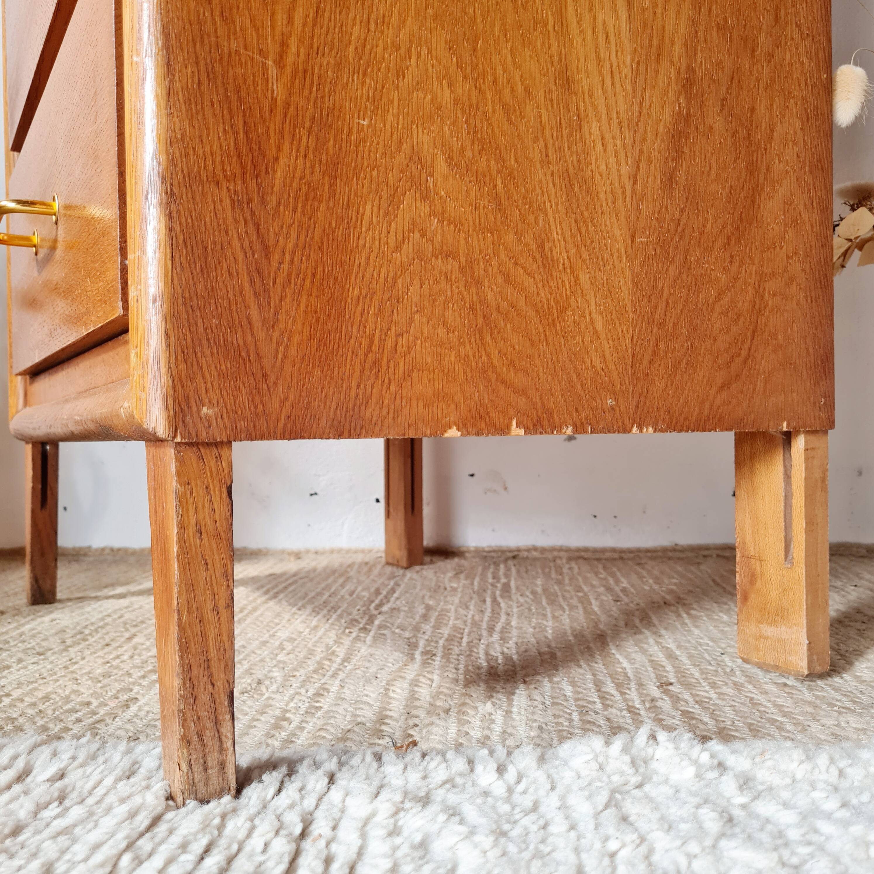 Commode vintage années 50 en bois – 4 tiroirs – pieds compas