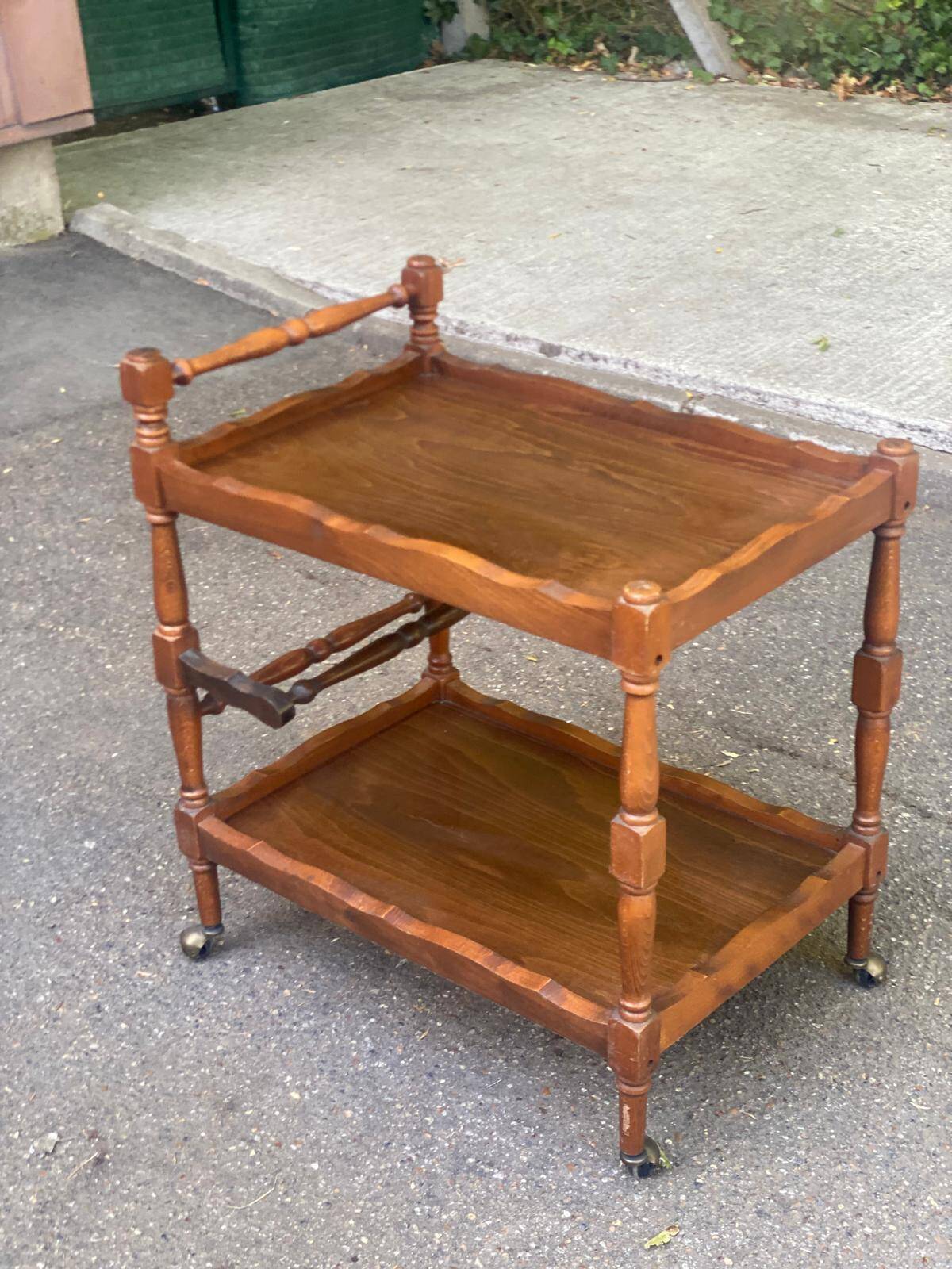 Solid wood service trolley on wheels