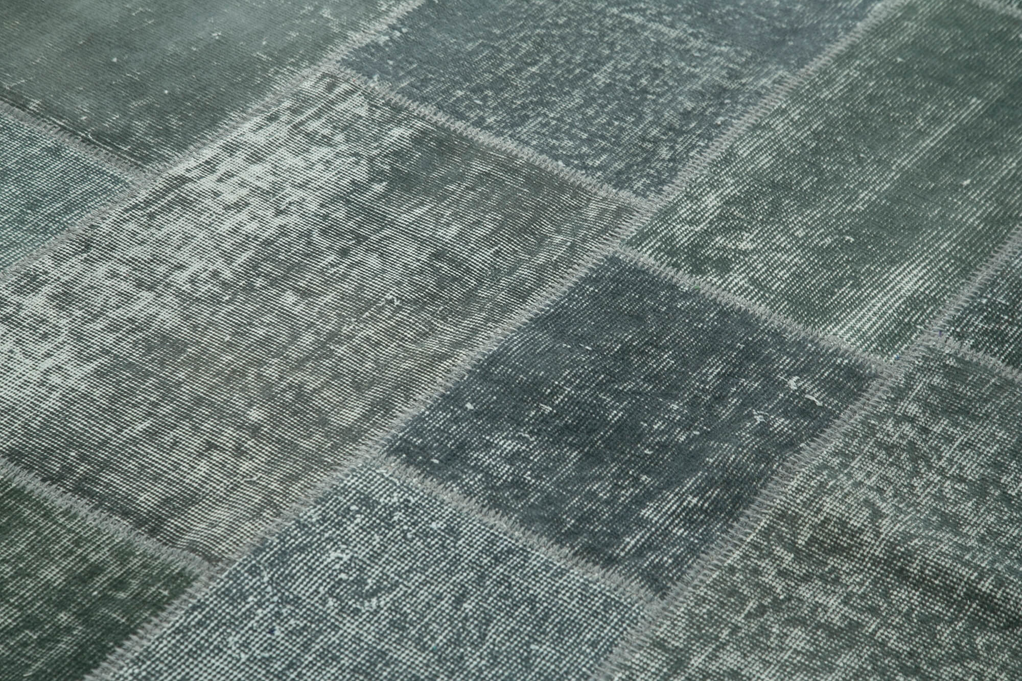 Handmade oriental contemporary 171 cm x 243 cm grey patchwork rug