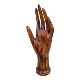 Carved wooden ring holder signed 70s