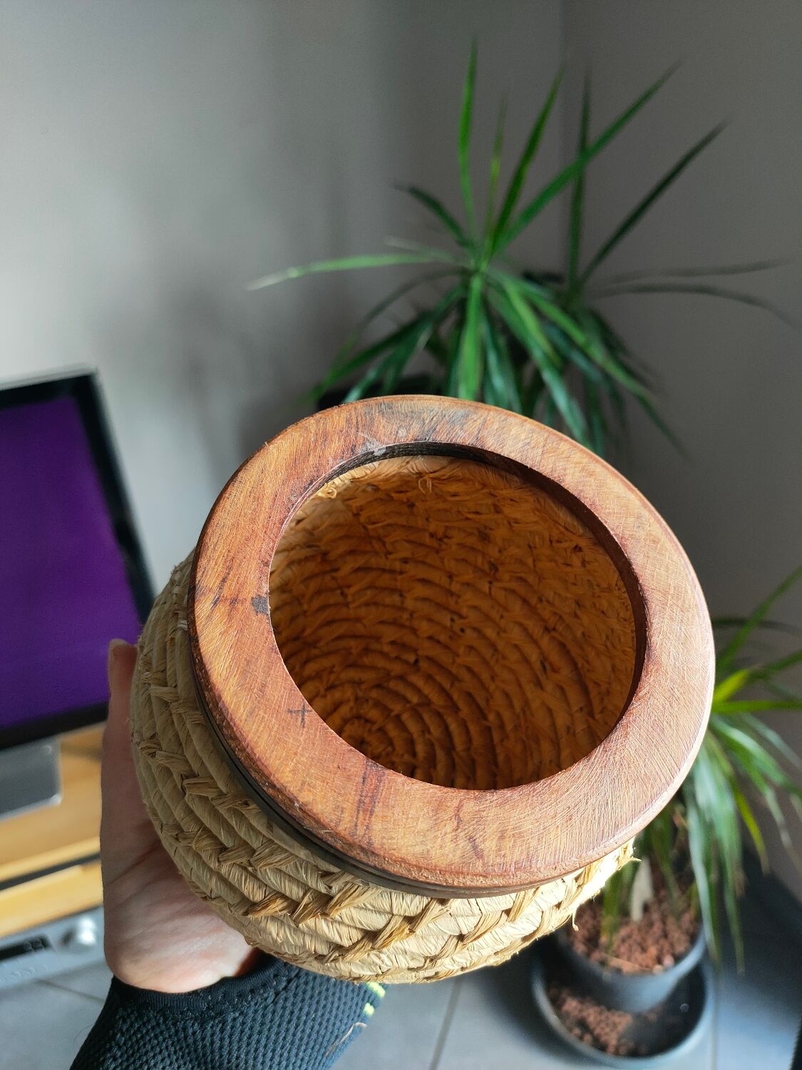 Wicker pot cache and wood