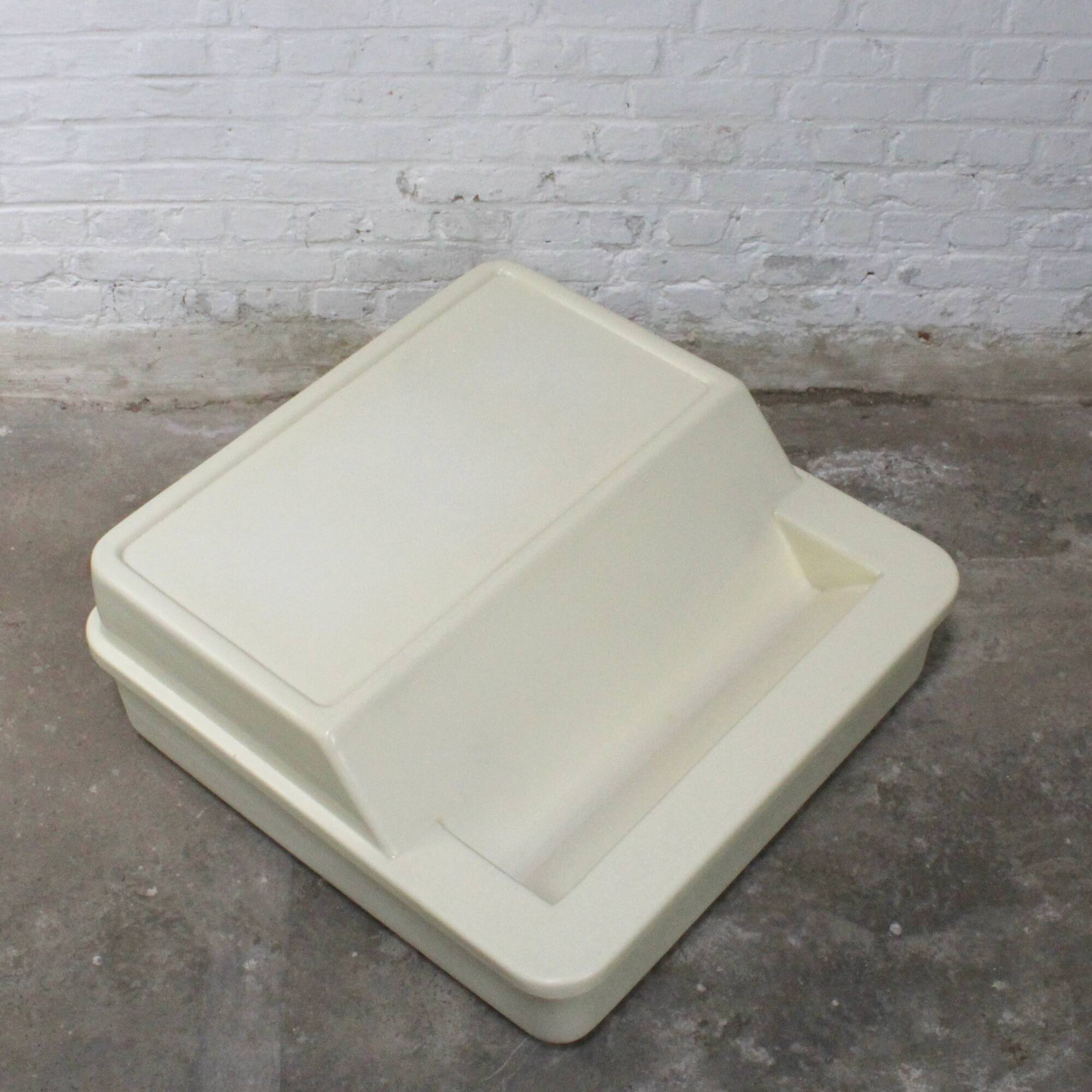 Space-age coffee table "Bloc Essex" by JP Emonds-Alt for Meurop 1970s