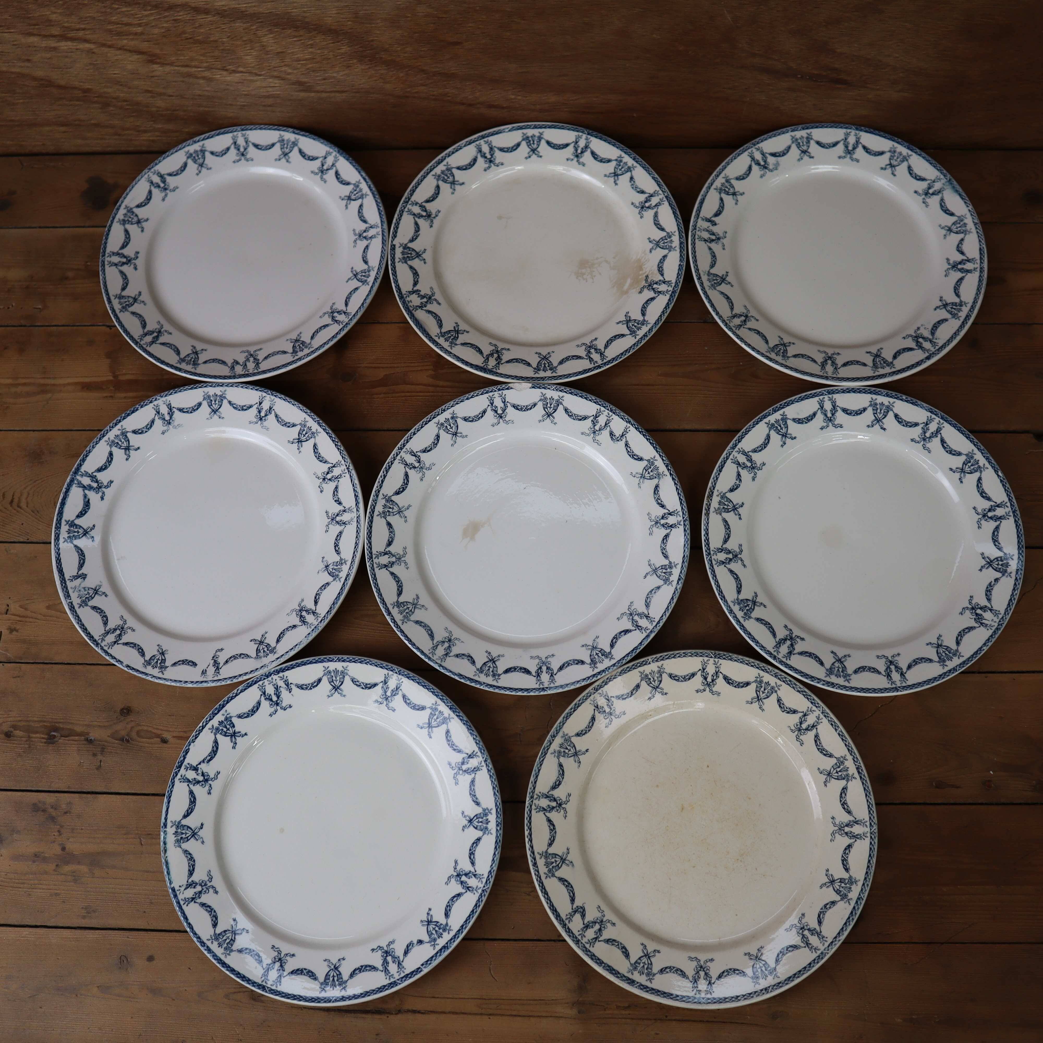 Set of 8 flat ironstone plates "Les Termes" Sarreguemines and Digoin