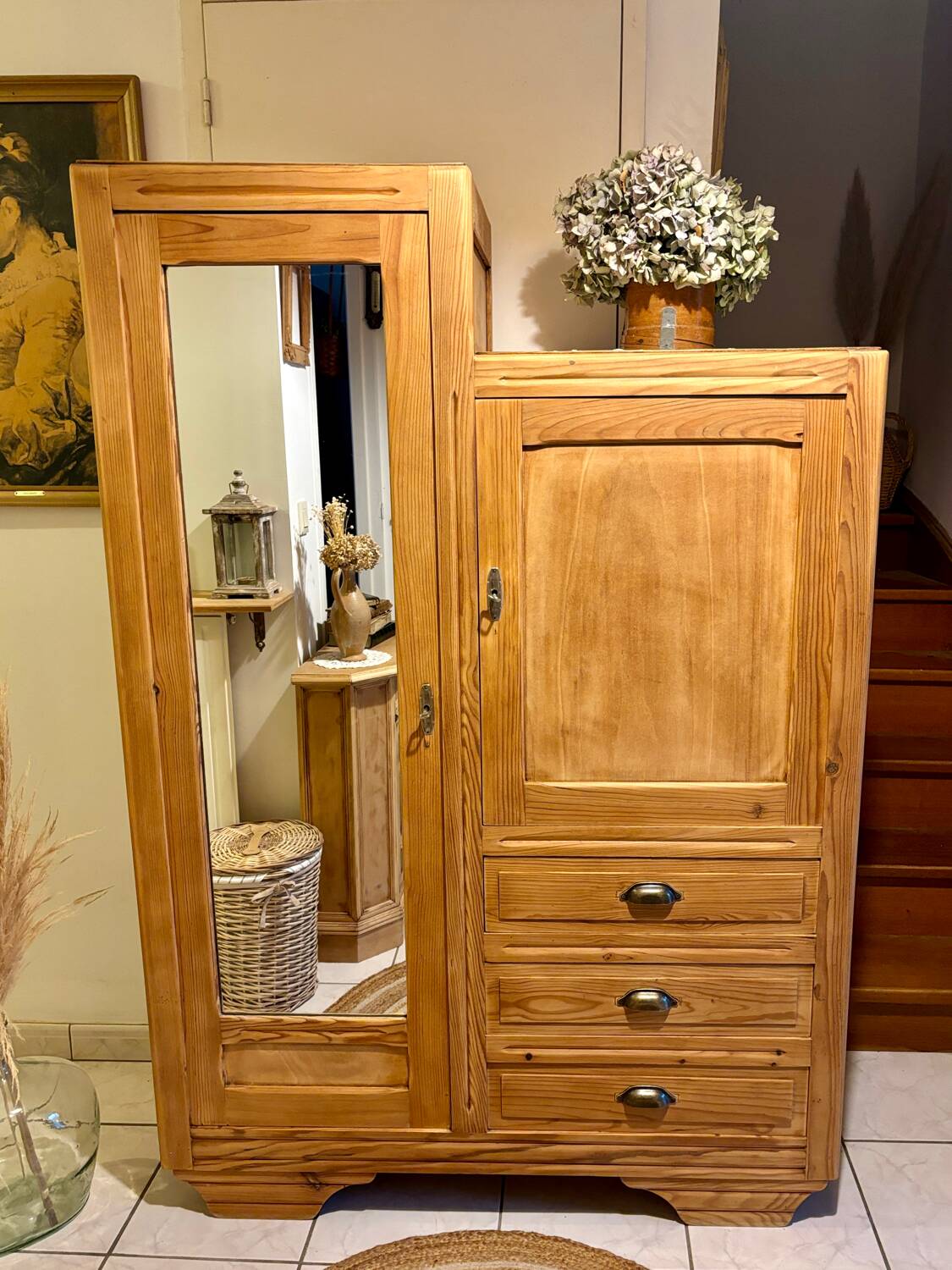 Asymmetrical raw wood wardrobe