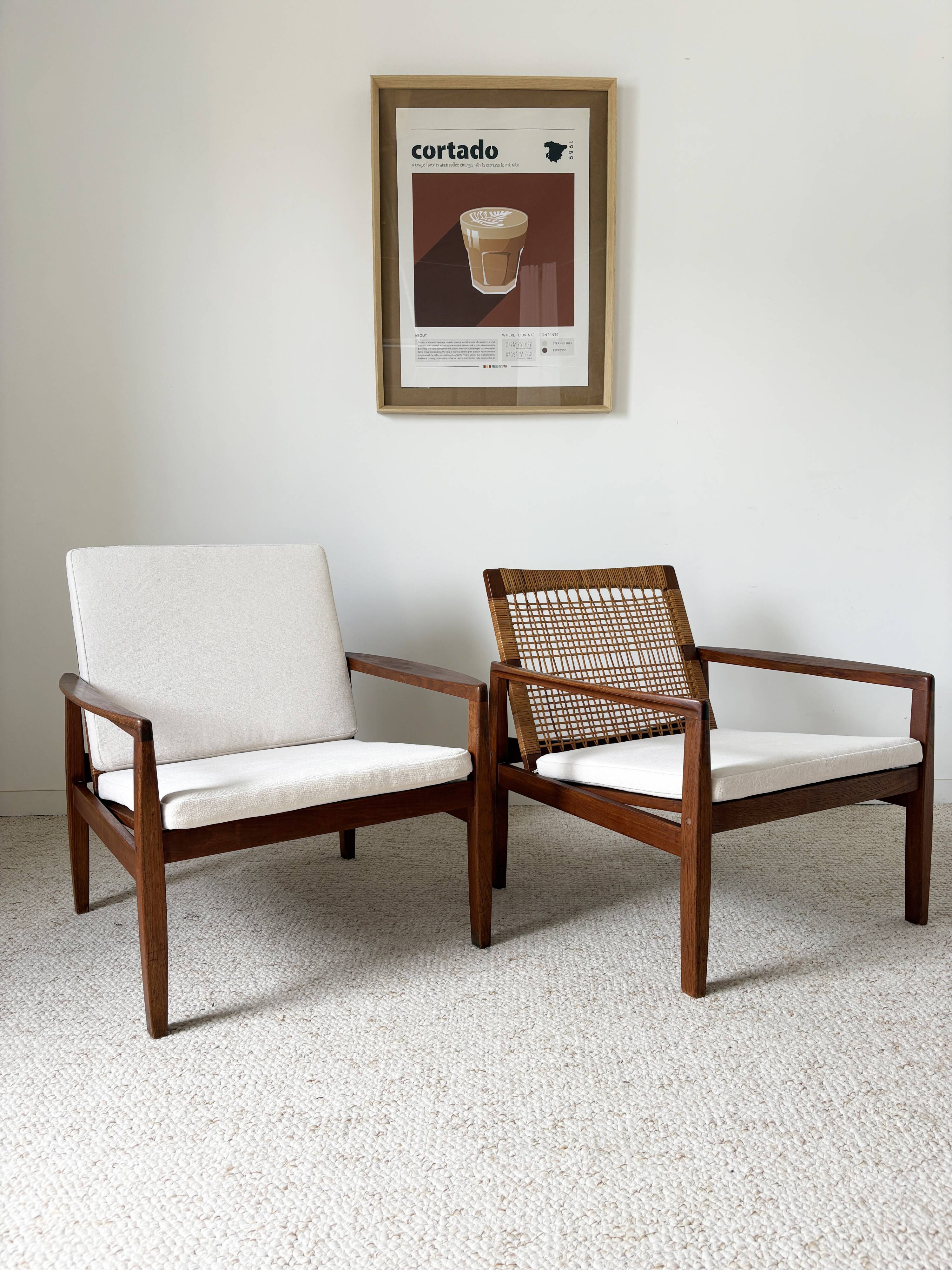Paire de fauteuils 519 Hans Olsen teck et rotin