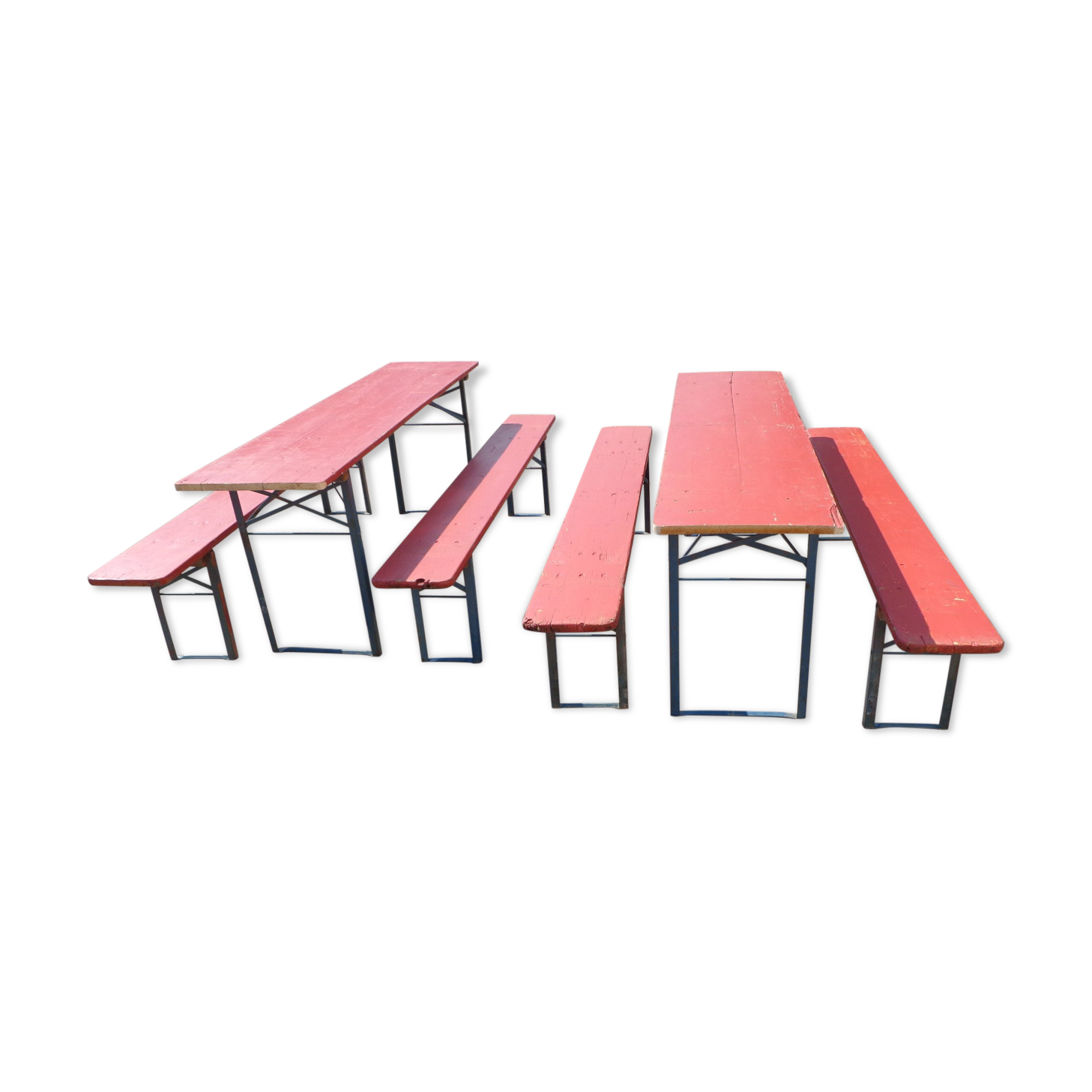 Duo de tables avec bancs de brasserie