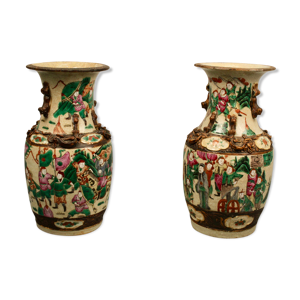 paire de vases en porcelaine