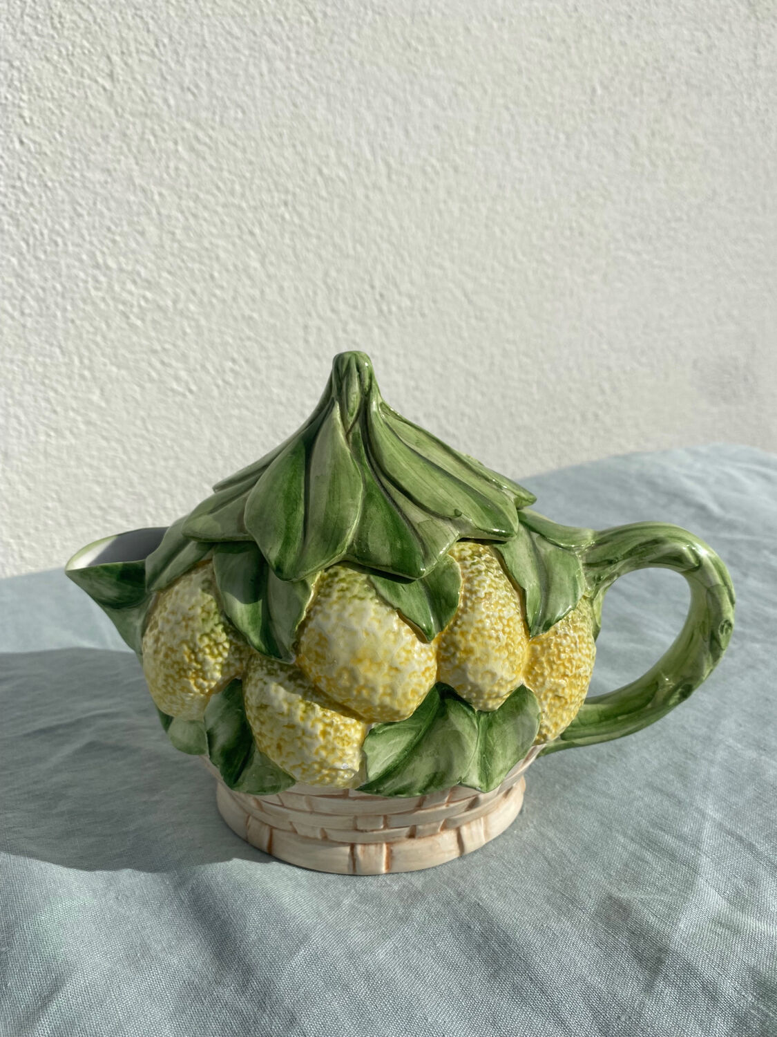 Lemon slushie teapot