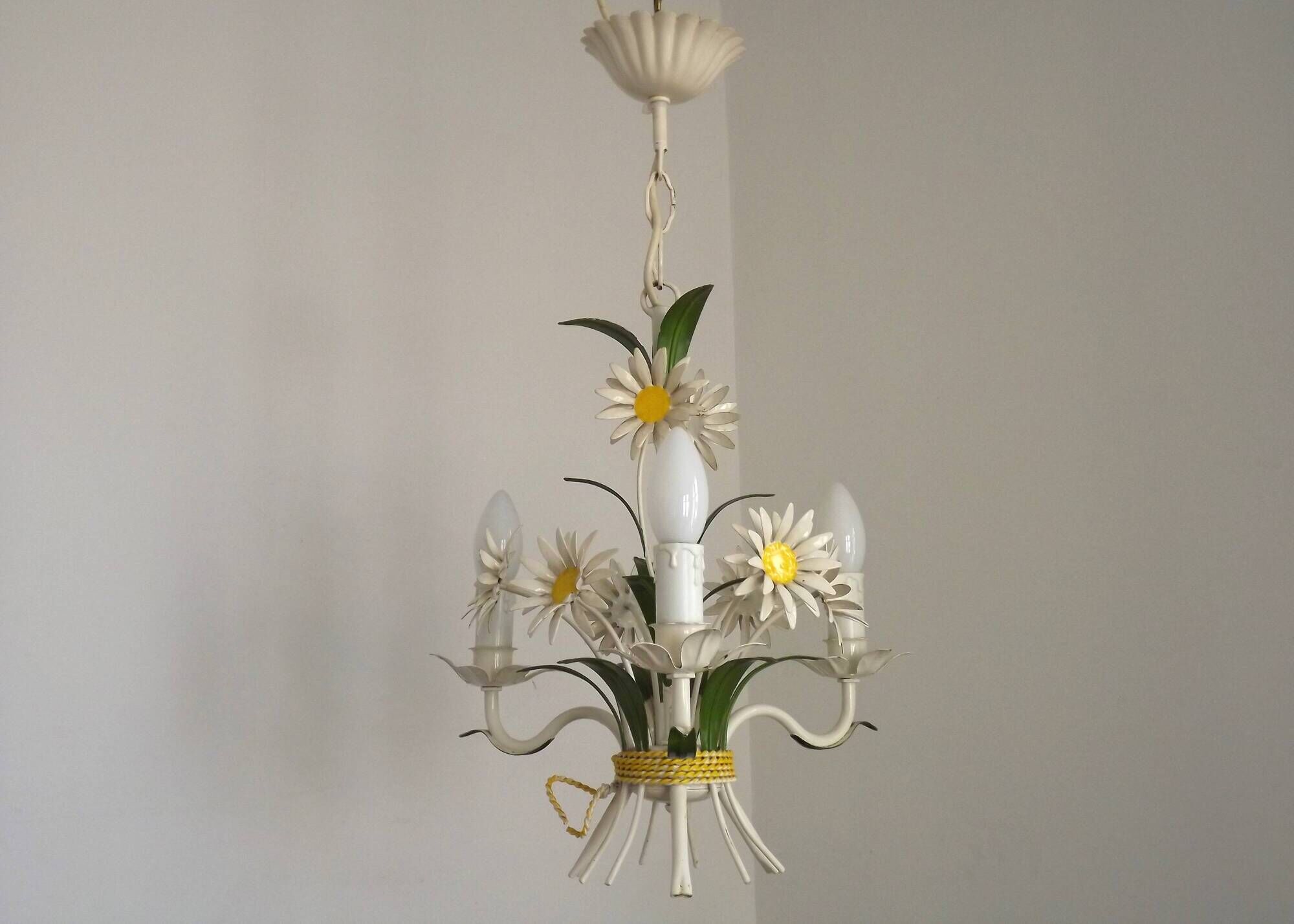 French Vintage Tied Bouquet Style Daisy Flower 3 Light Chandelier