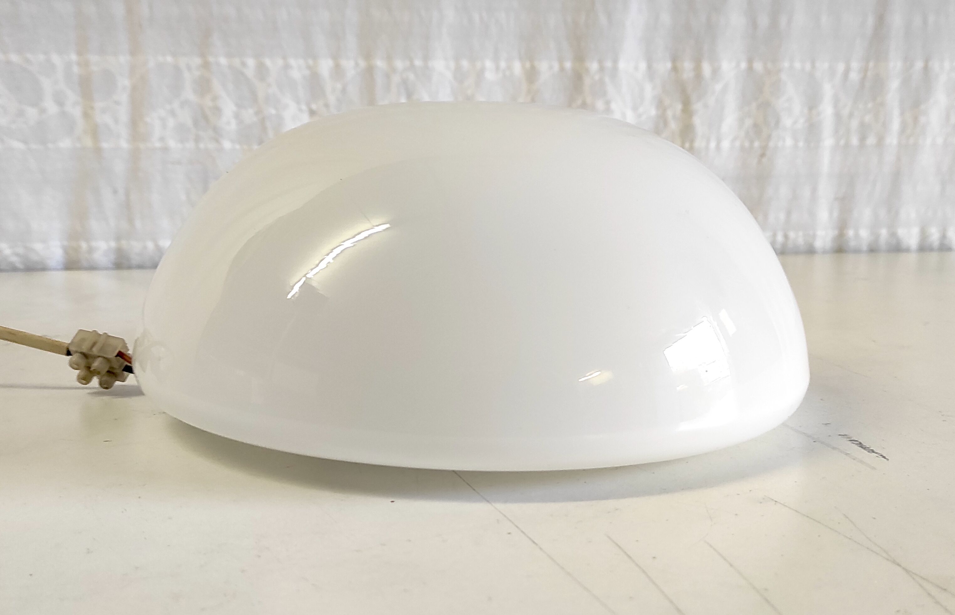 Ceiling lamp or wall lamp in opaline glass 25 cm – 60s/70s