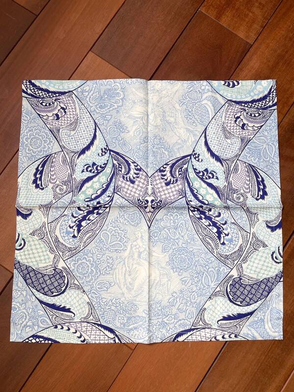 6 New "Trianon" Cotton Satin Napkins