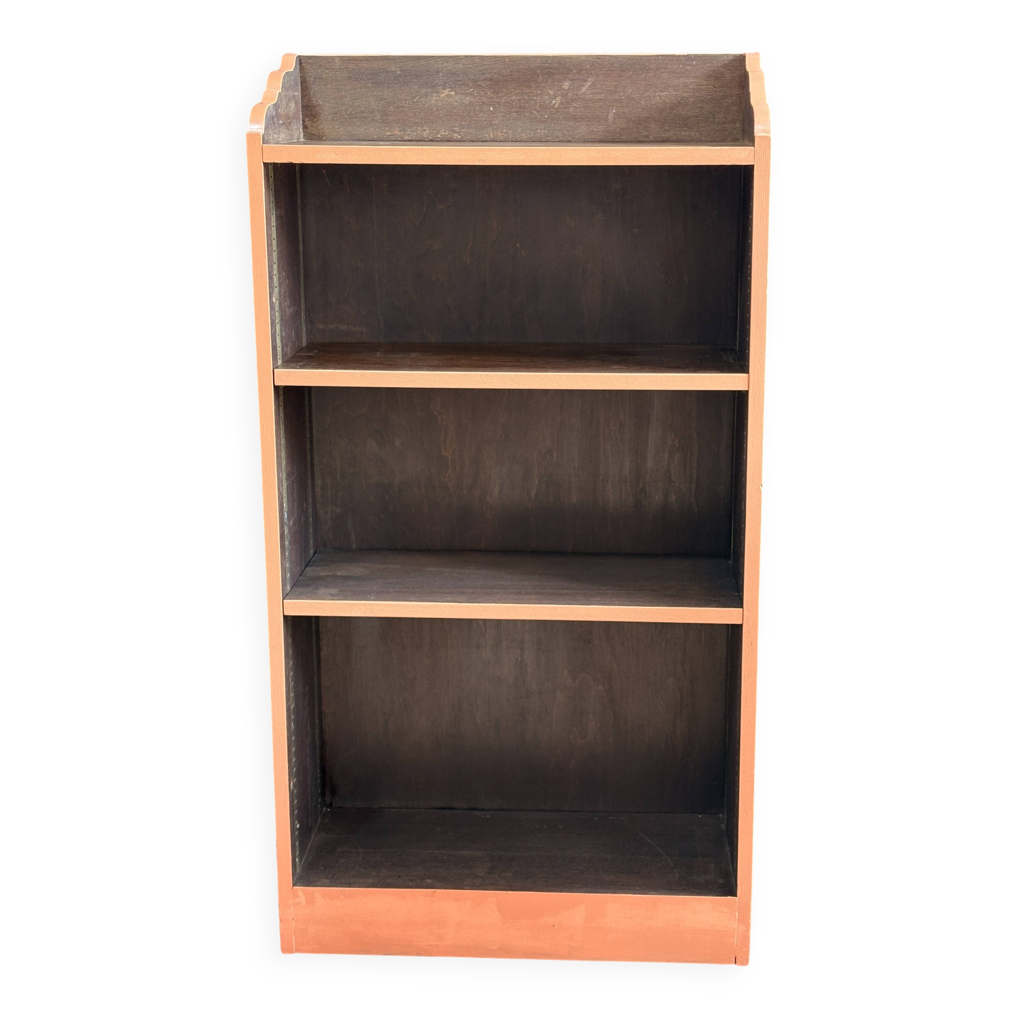 Wood and terracotta shelf