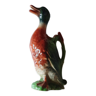 Duck pitcher