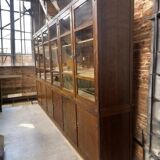 Vitrine industrielle XL vintage haute / armoire de laboratoire / armoire