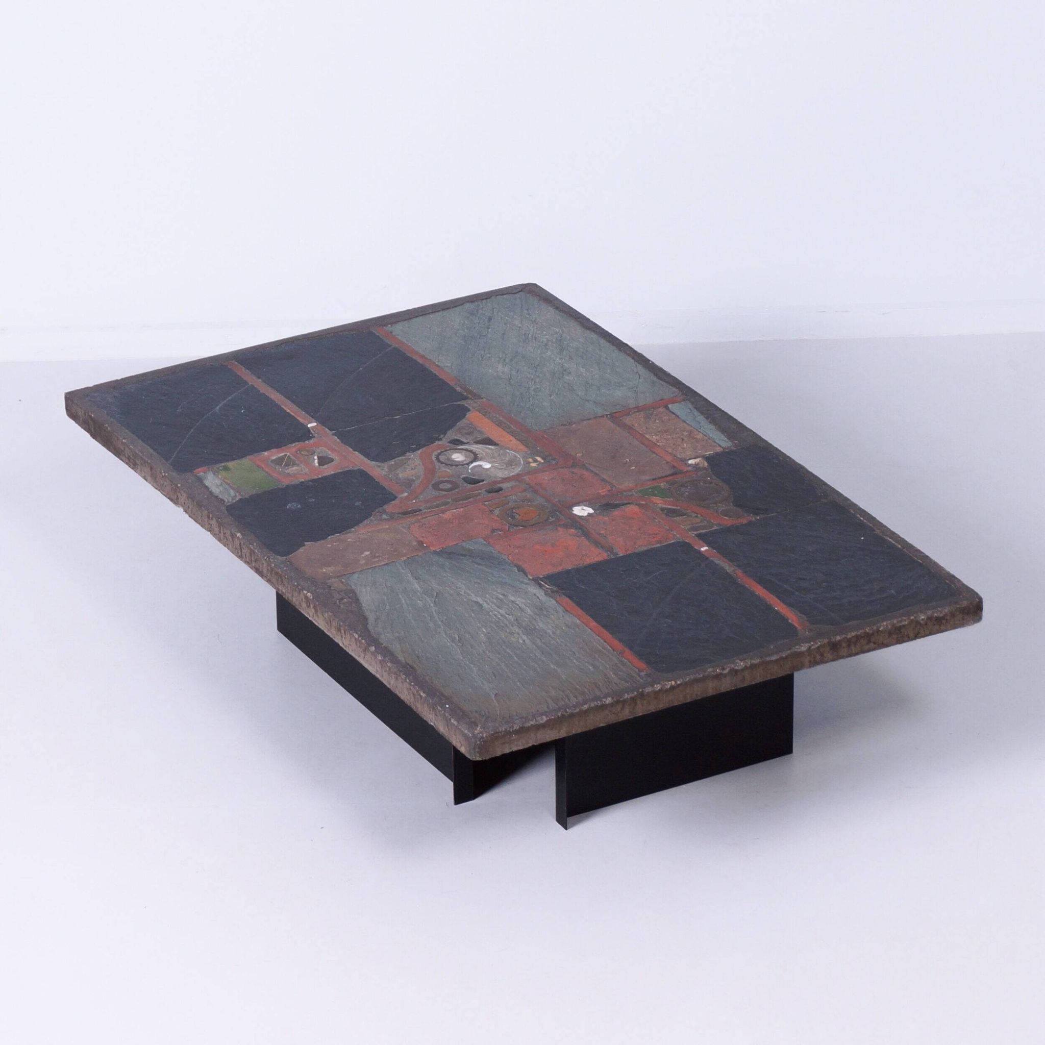 Rectangular brutalist coffee table by Paul Kingma with nautilus shell, 1978
