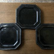 Set de 3 assiettes terre vernissée octogonales perles Biot 1950