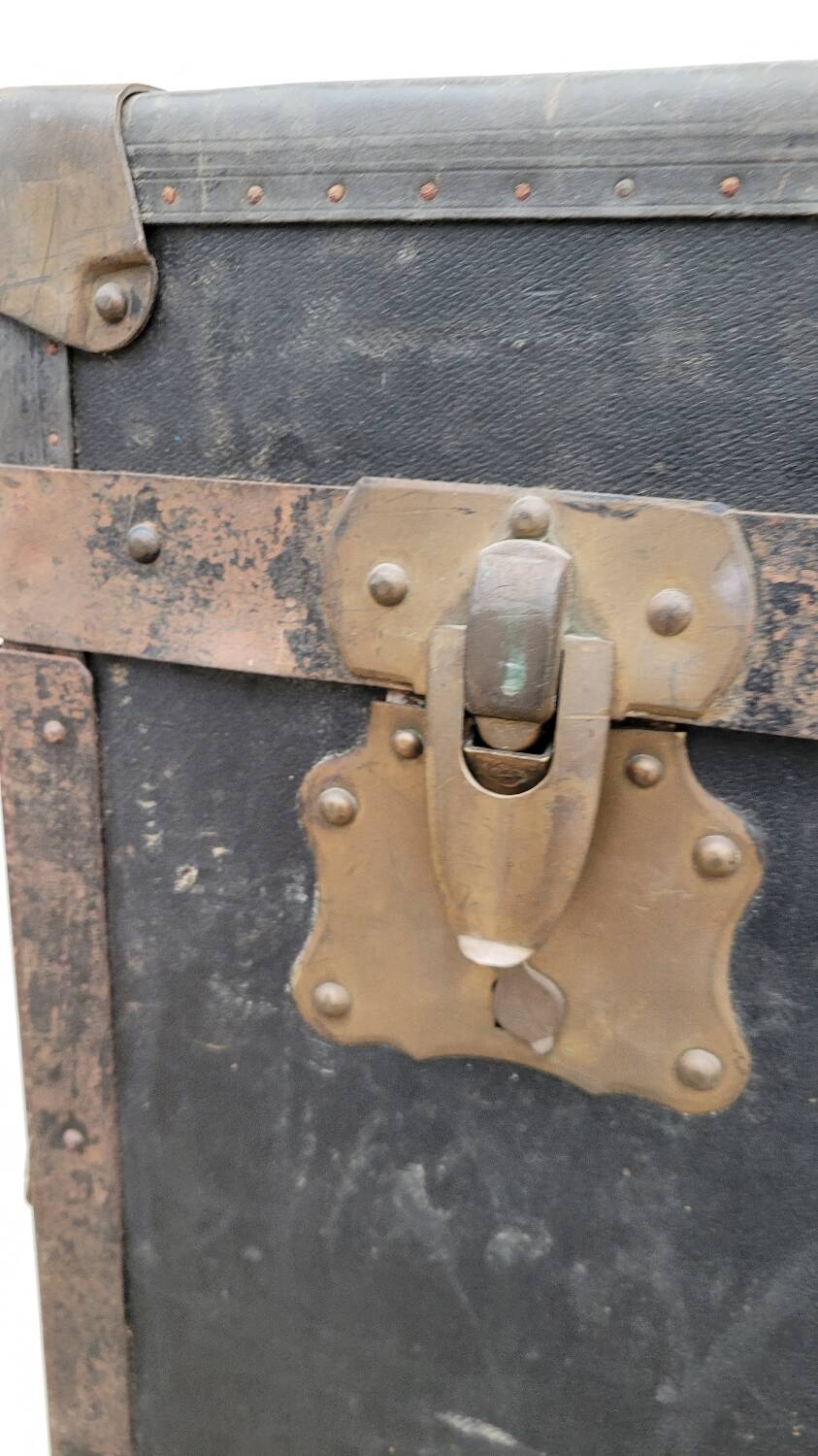 Malle cabine de la marque "La Malle Bernard" Paris -1900s