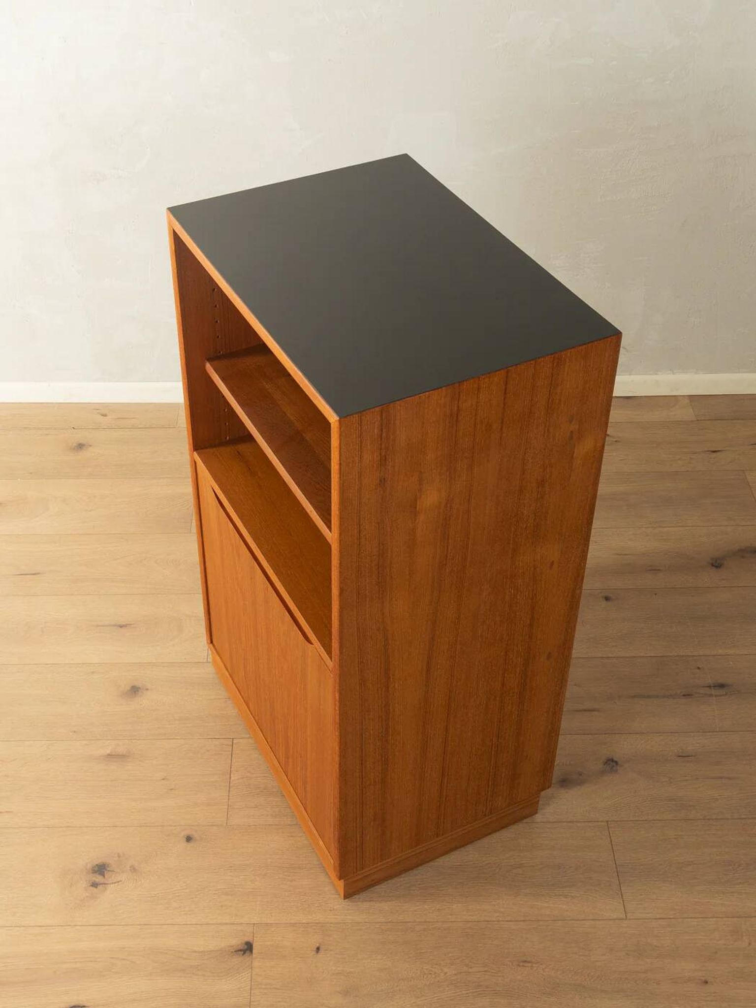 1960s Chest of Drawers