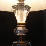 Lampe à poser pied verre Altuglas et un abat-jour en plastique tressé