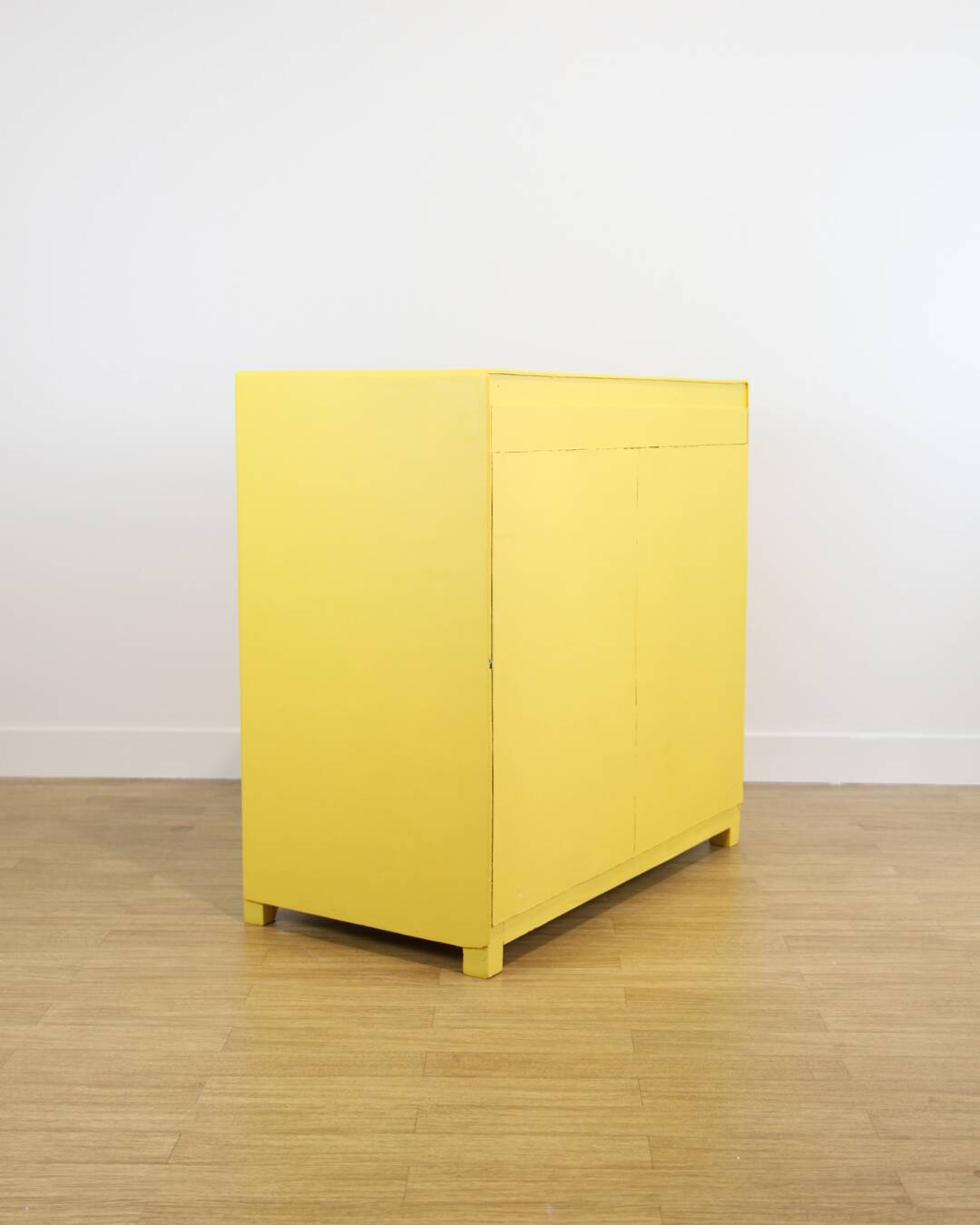 Vintage storage unit