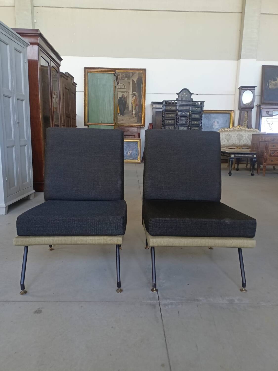 Pair of vintage armchairs from the 1950s – modernist spirit