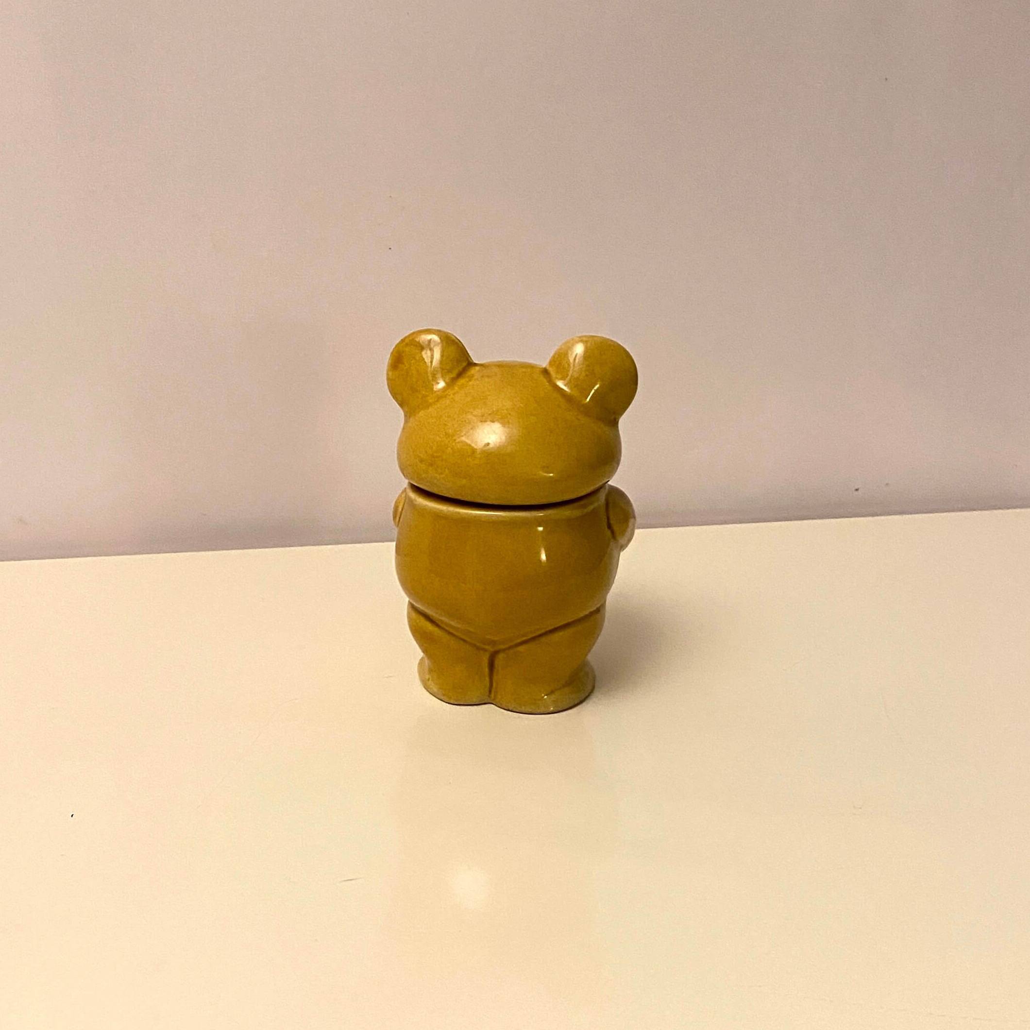 Ceramic jar in the shape of a bear, 1970