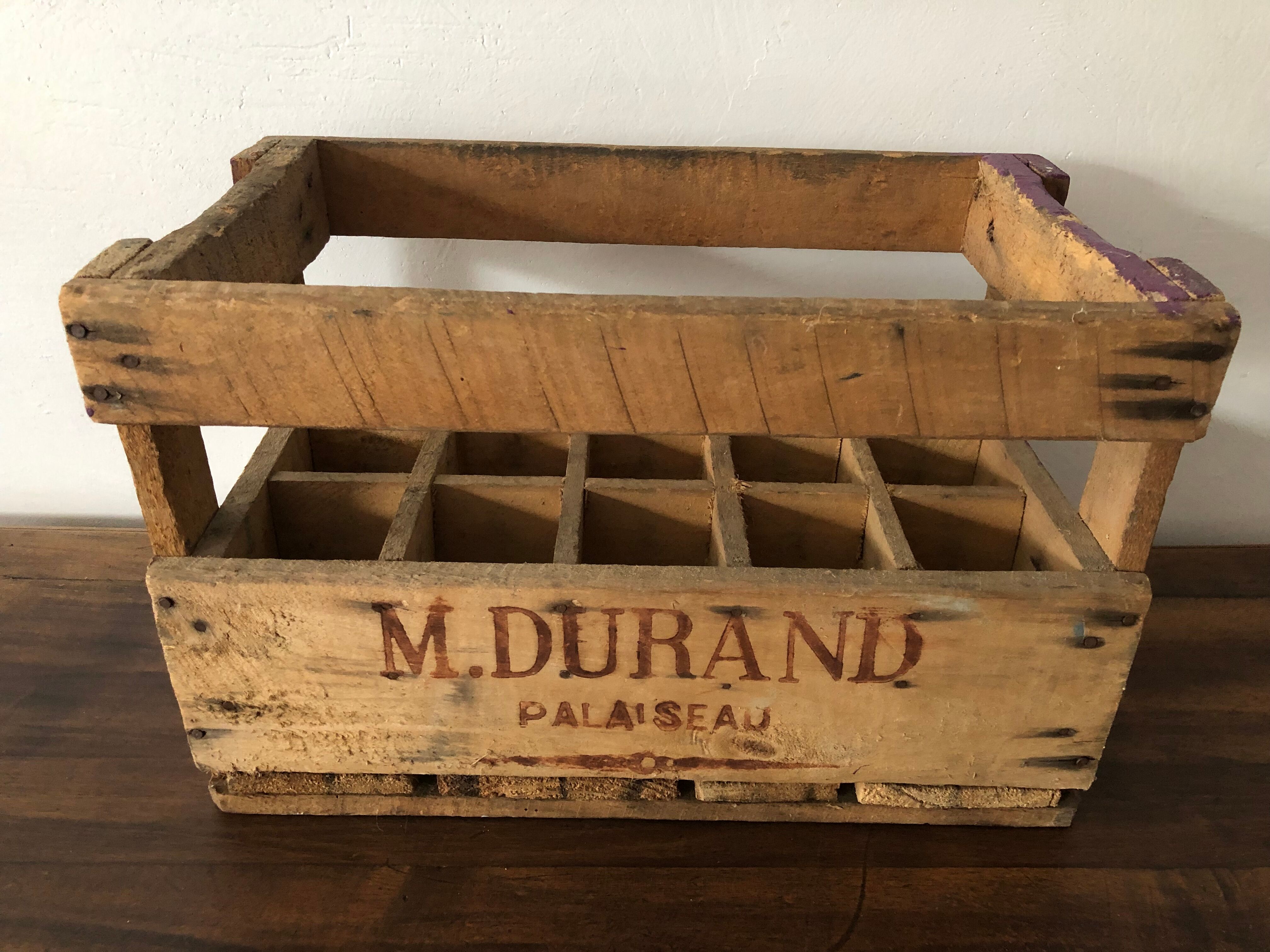 Wooden bottlebox