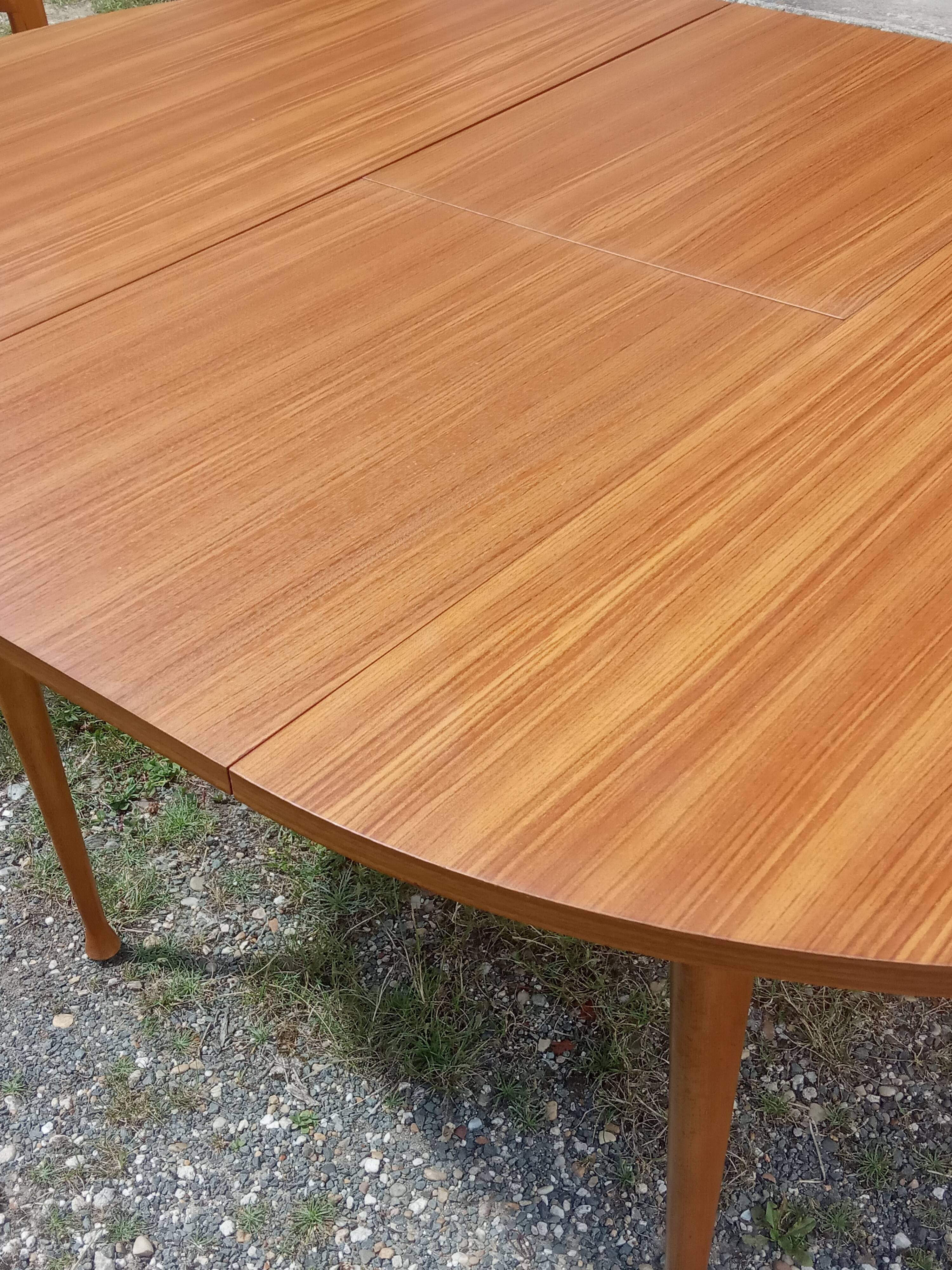 Vintage 50's table and chairs set