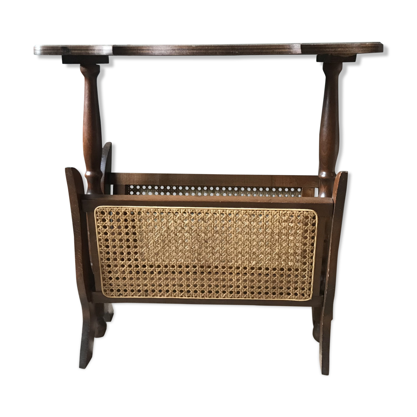 Magazines rack caning