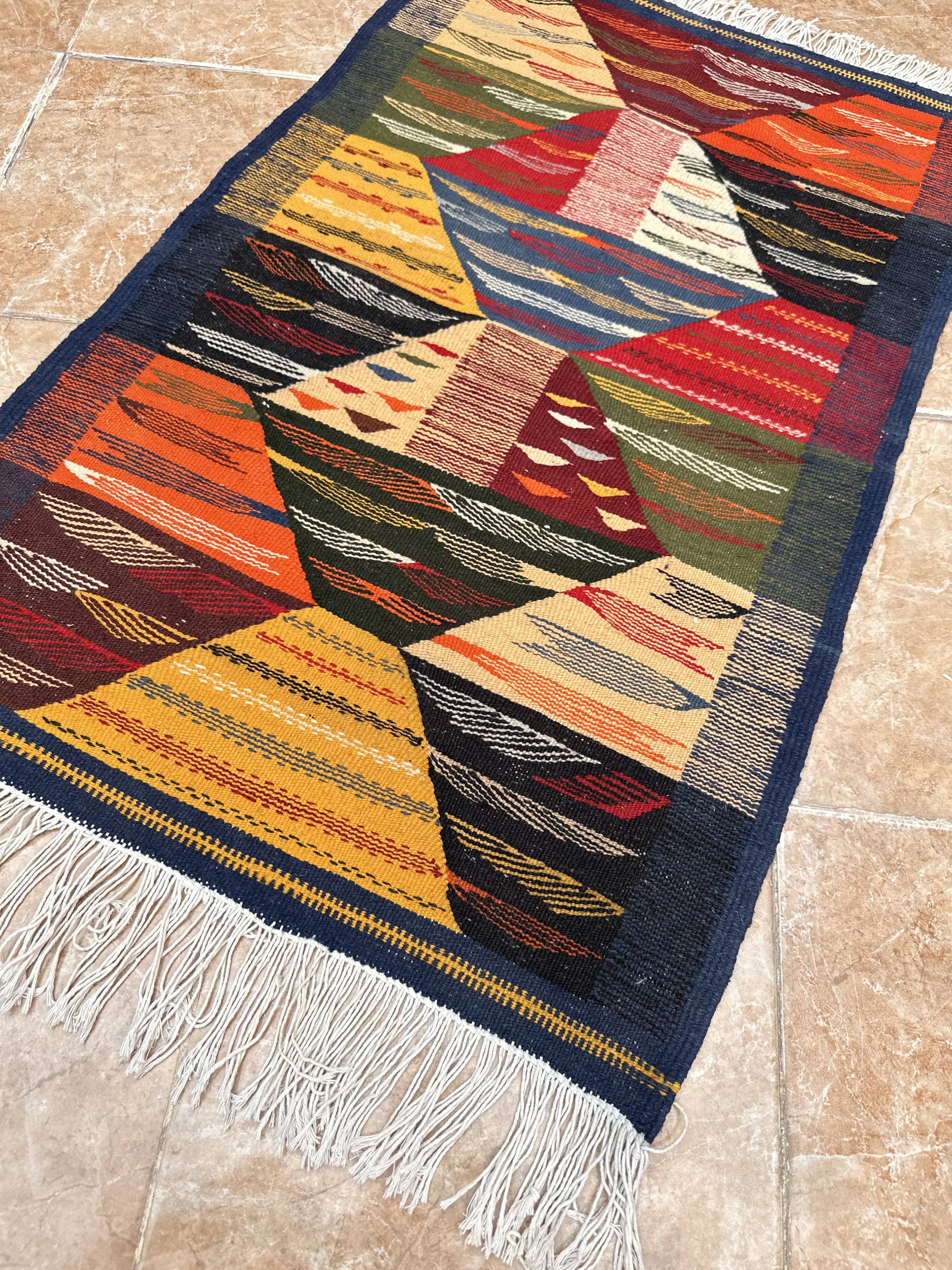 Small Moroccan rug, kilim picaso, flat woven rug, interior decoration
