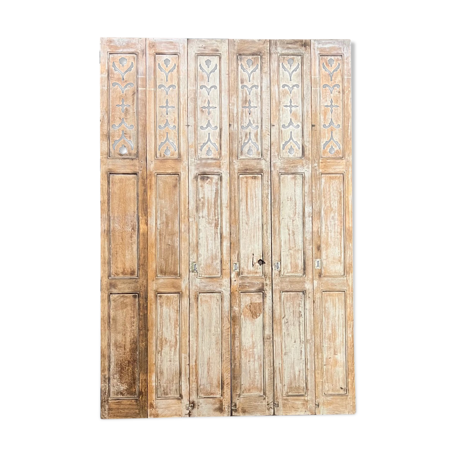 Old shutters in patinated chene