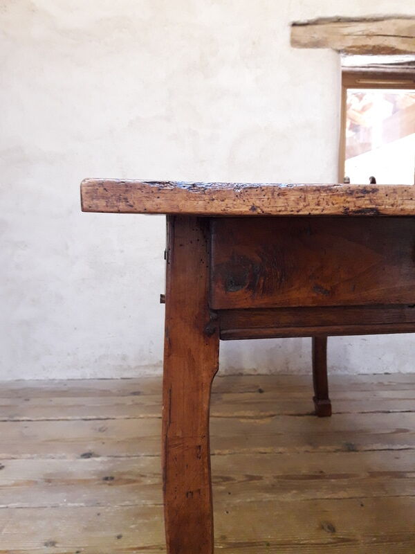 Table Louis XV XVIIIème, un tiroir, ancienne