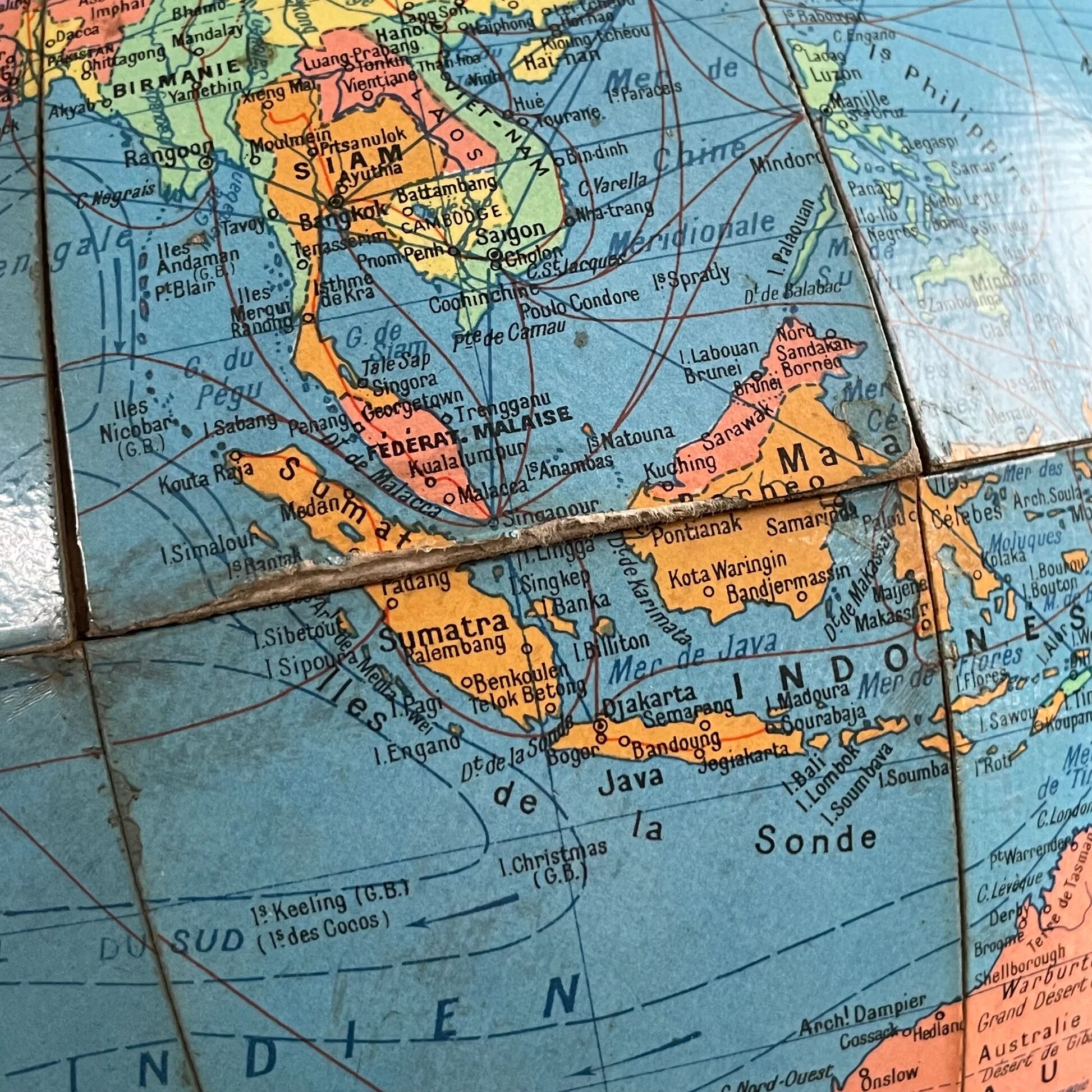 Vintage terrestrial globe Girard and Barrère - 1950s-60s - string base - Ref 1153
