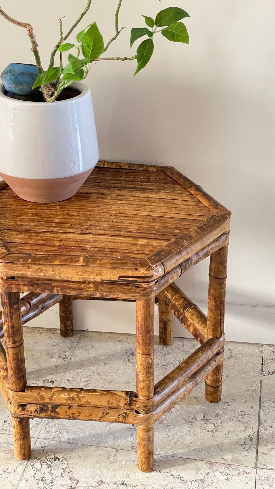 Table basse en bambou vintage