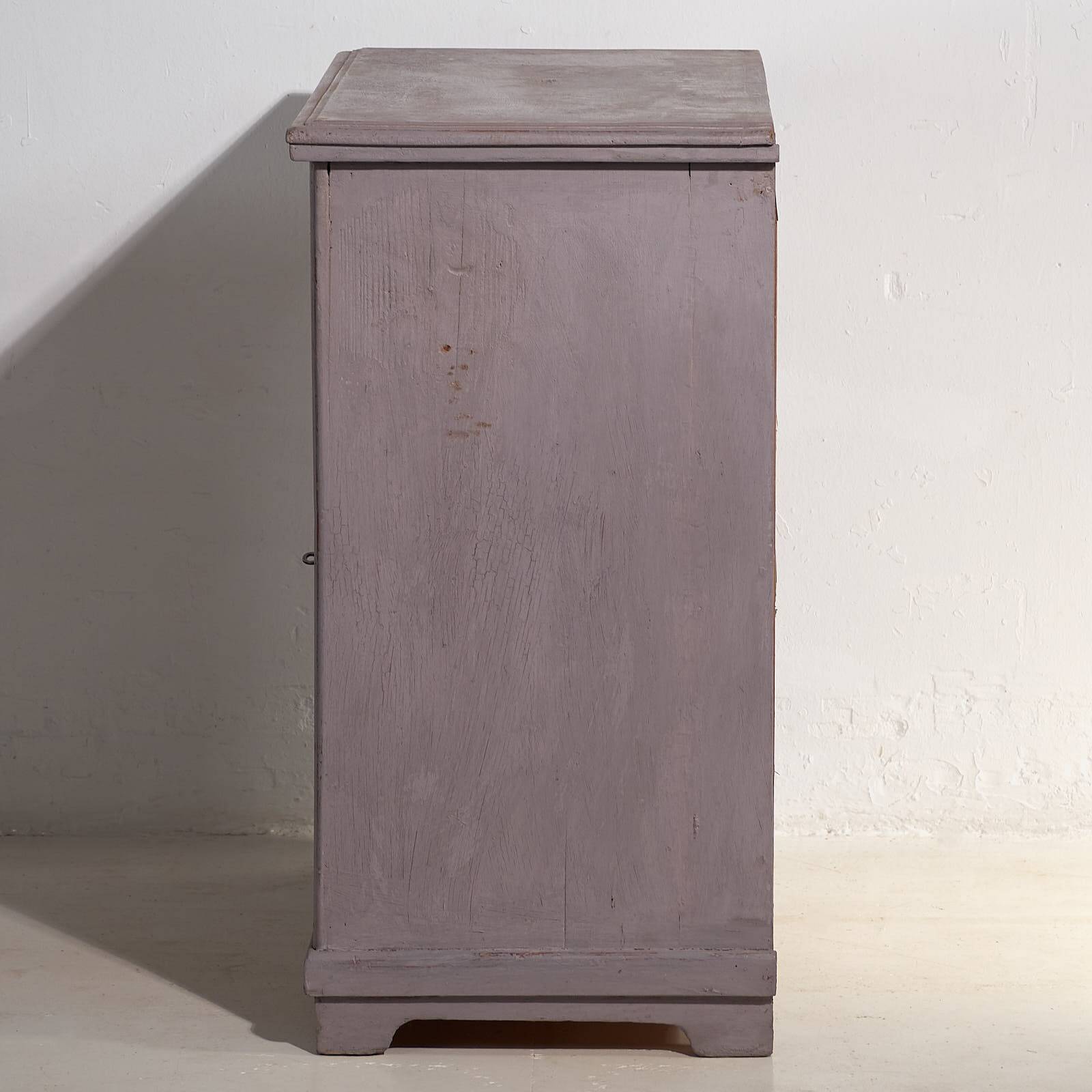 Antique purple chest of drawers (c.1920)