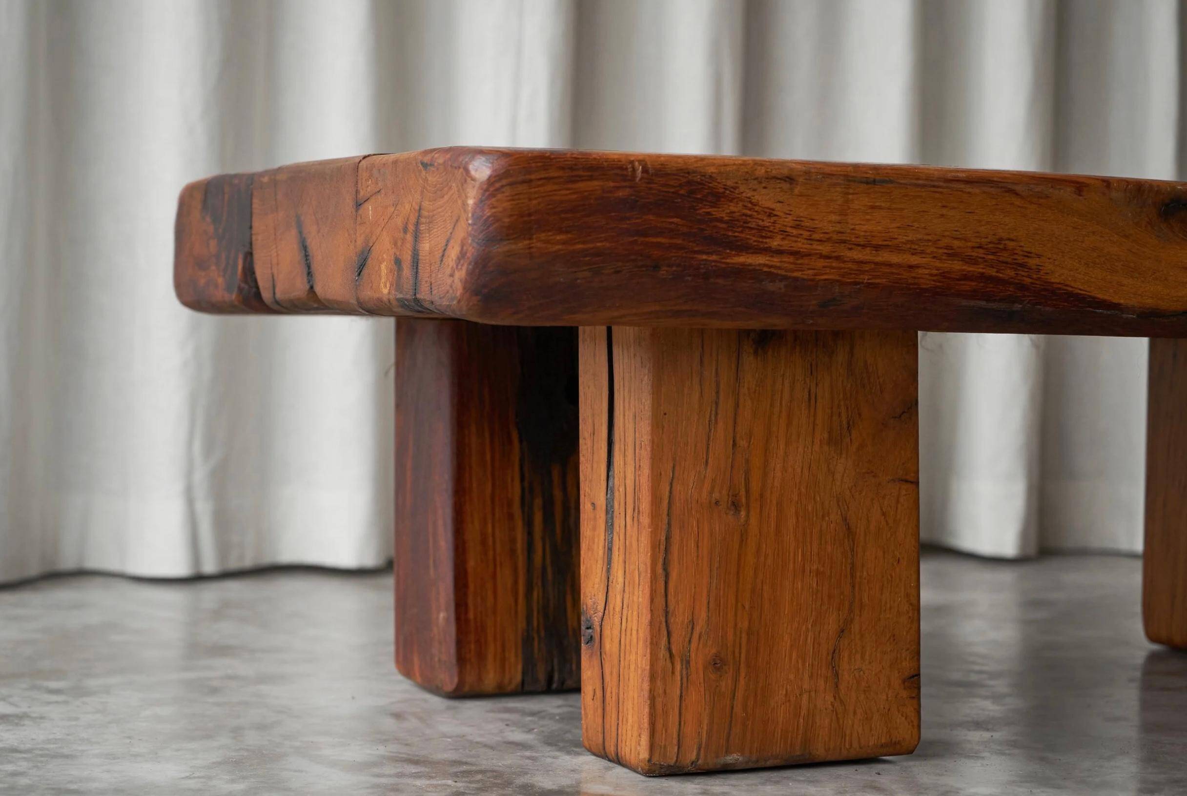 Brutalist coffee table in solid oak - 1920s