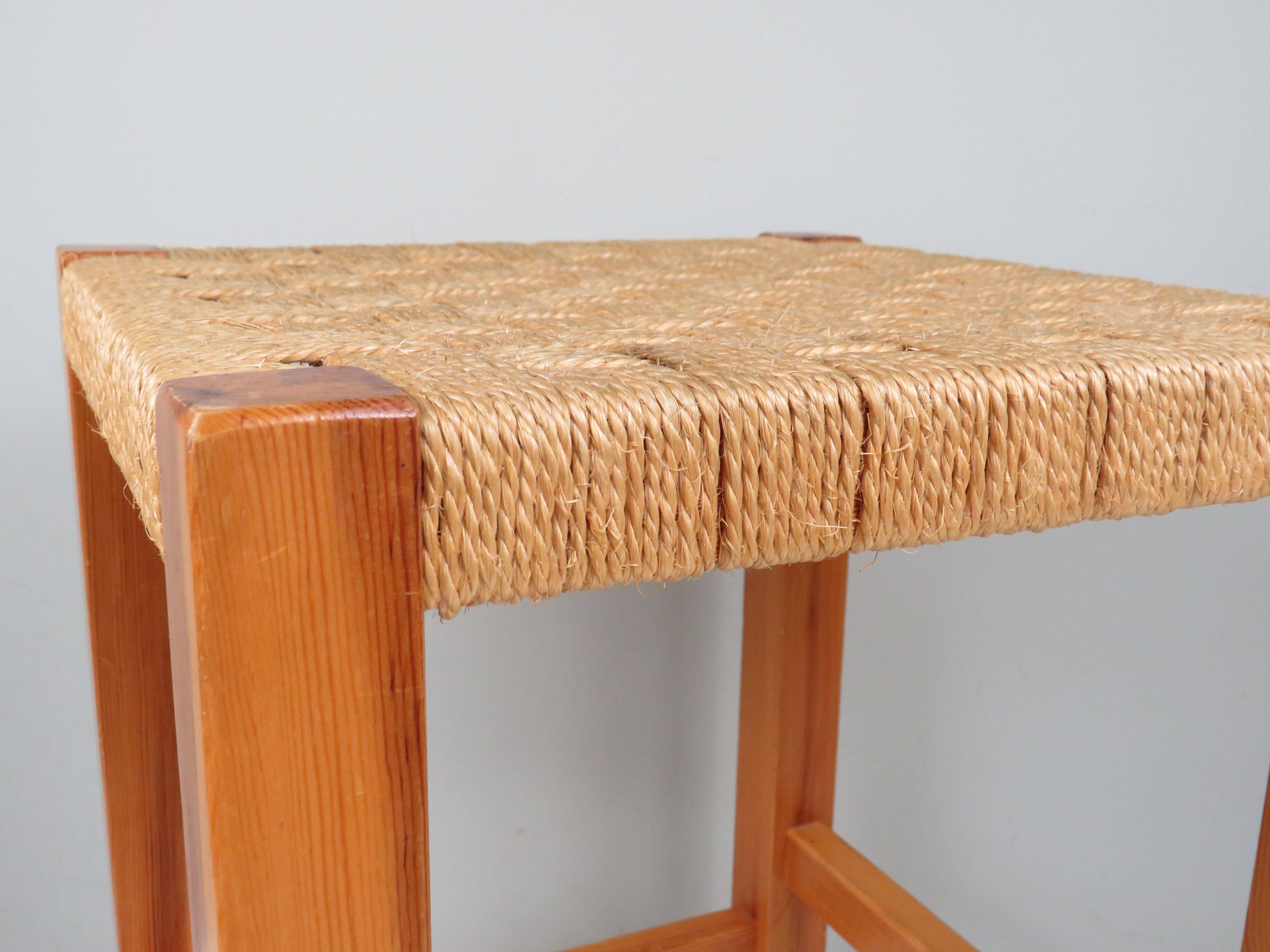 Vintage wooden stool with woven seat – 1960s/70s