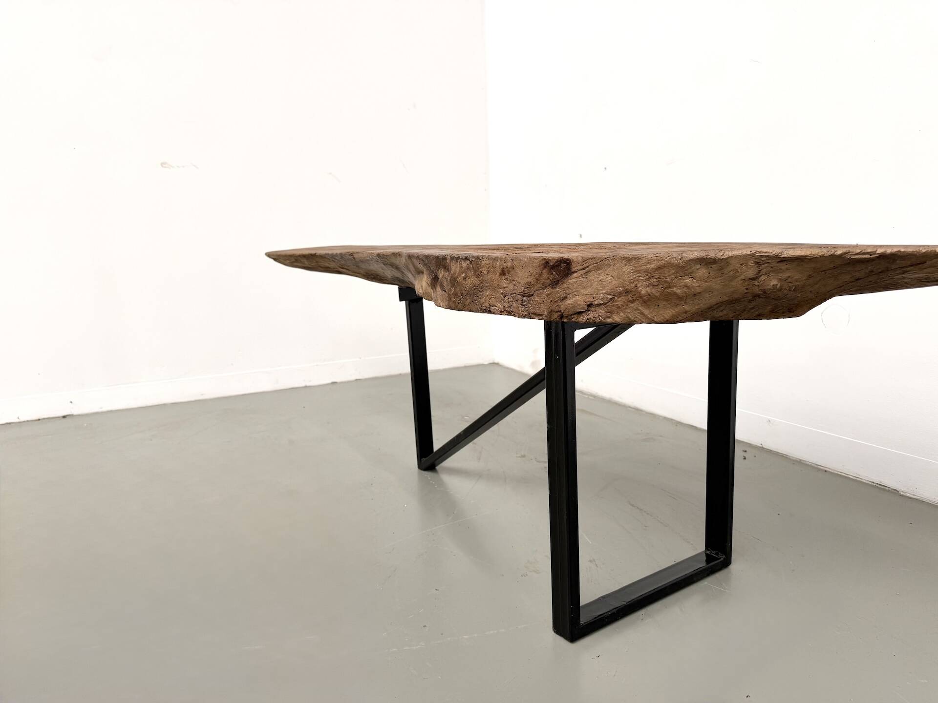 Table basse organique en peuplier massif