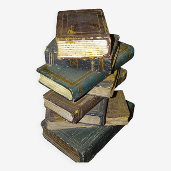 Table d'appoint, bout de canapé pile de livres en bois, ancien, bel patine