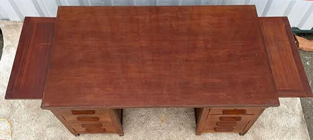Bureau des années 1940